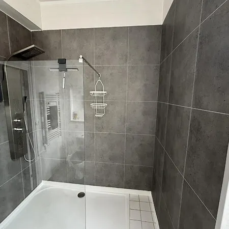 2 Bed Fantastic Roof Terrace-town Centre * Montmorillon