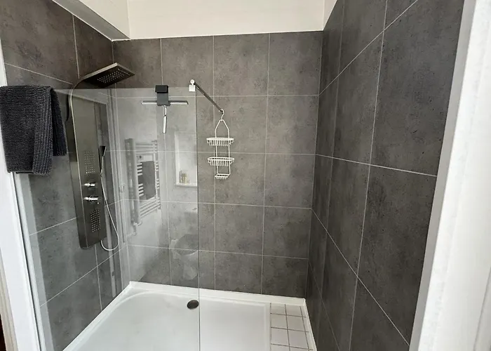 2 Bed-roof Terrace-town Centre-pets * 蒙莫里永