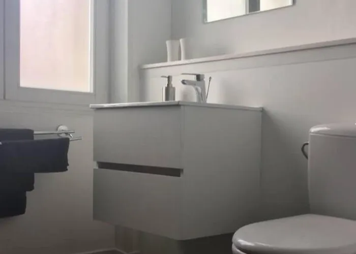 2 Bed-roof Terrace-town Centre-pets 蒙莫里永